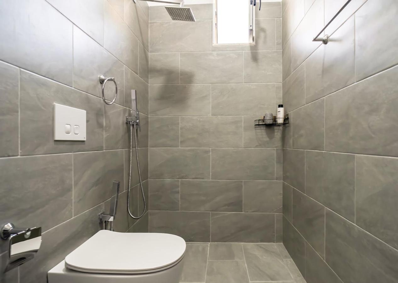 Home Inn Apartment 2 Near City Center Tirana Exterior foto